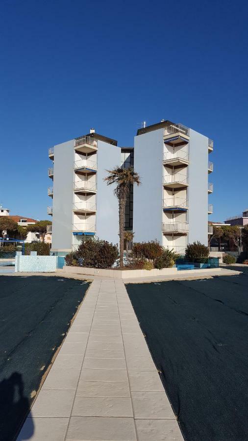 Residence Natante - Walterigato Apartments Solo Per Famiglie Lido di Jesolo Eksteriør bilde